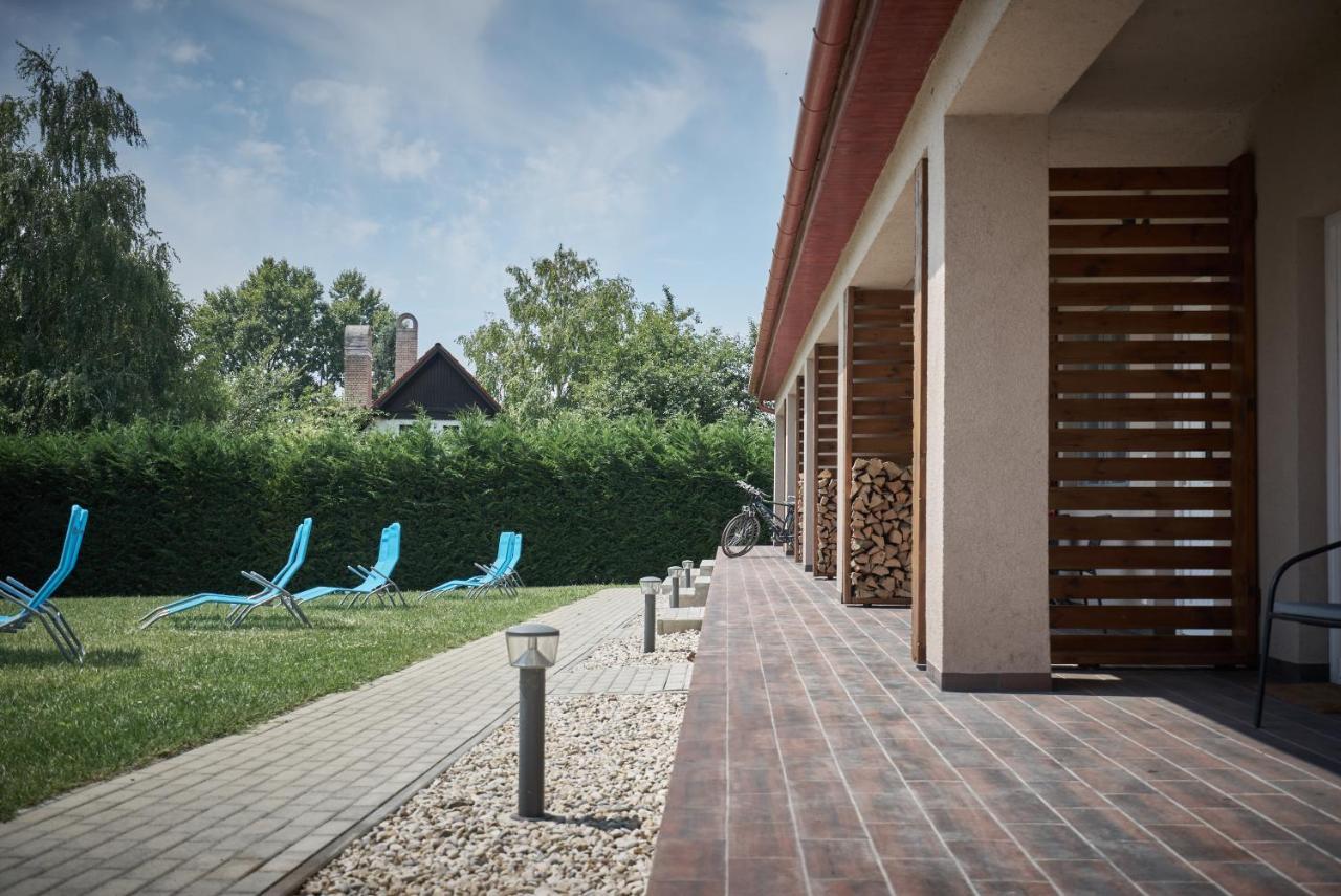 Zánka Vízparti Üdülő Hotel Exterior foto